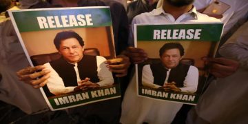 Islamabad Court Overturns Imran Khan’s Conviction in State Secrets Leak Case
