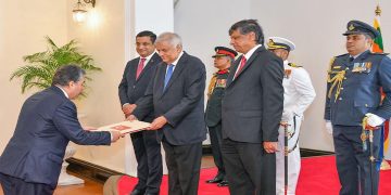 New Turkish Ambassador Semih Lütfü Turgut Presents Credentials to Sri Lankan President Ranil Wickremesinghe