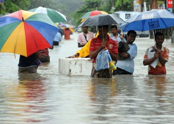 Bureau of Health guides how to stop the post-flood situation from rapidly getting worse.