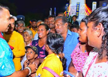 Warm Welcome for Namal in Ampara Pozon Region: Boys and Girls Take Selfies! VIDEO | Sri Lanka Latest News