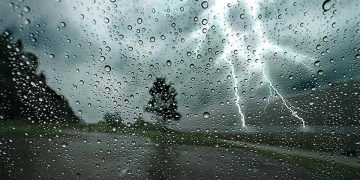 Showers Expected Today with Strong Winds and Lightning in Sri Lanka