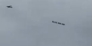 India vs Pakistan: Aircraft with ‘Release Imran Khan’ Banner Flies Over Stadium During New York Match