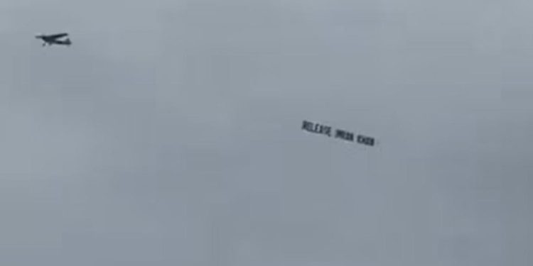 India vs Pakistan: Aircraft with ‘Release Imran Khan’ Banner Flies Over Stadium During New York Match