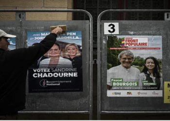 Hundreds of Candidates Pull out of French run-off in bid to foil far right
