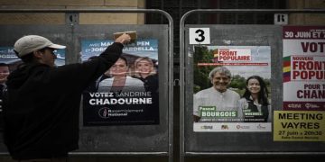 Hundreds of Candidates Pull out of French run-off in bid to foil far right