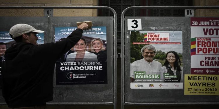 Hundreds of Candidates Pull out of French run-off in bid to foil far right