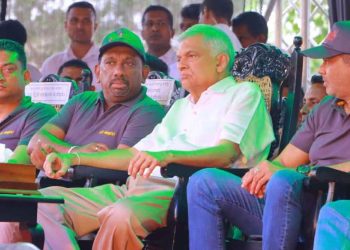 Mahindananda, Lohan, and Dilum Drop the Bud? All Three Back Ranil in Blue T-Shirts at Kandy Rally! | Sri Lanka Latest News