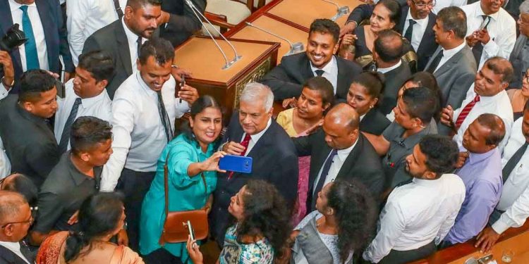 Ranil Meets Lawyers! President’s Counsel Ali Sabri Urges Support for Ranil | PHOTOS | Sri Lanka Latest News