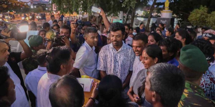 Opposition Leader Sajith Premadasa Meets Unemployed Graduates in Batticaloa, Pledges to Address Their Issues in Parliament I Sri Lanka Latest News