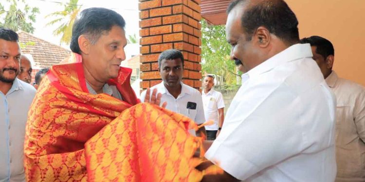 Tamil Arasu Katchi MP Selvam Adeyikilanathan Welcomes Sajith on His Eastern Journey; Discusses Northern Issues – VIDEO & PHOTOS | Sri Lanka Latest News
