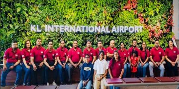 Ceylinco Life’s sales performers treated to holiday in Malaysia