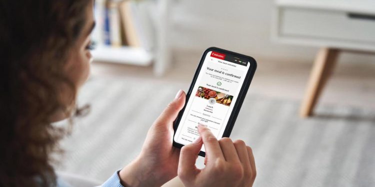 Emirates‘ in-flight meals pre-ordering service now available across all German gateways