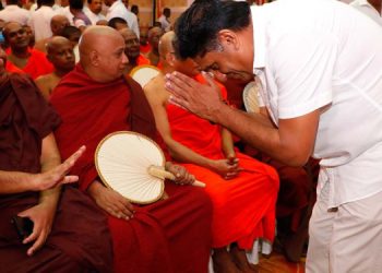 If the country’s ruler does not respect the supreme law and protects the rogue army that bankrupted the nation, the country will be destroyed. Sajith pledges to fight against corruption, fraud, and theft in front of Maha ‘Sagha’ in Polonnaruwa! VIDEO | Sri Lanka Latest News
