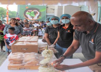 Siyapatha Finance PLC  Poson Dansala Spreads Generosity for 8th Year Running