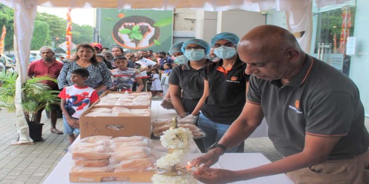 Siyapatha Finance PLC Poson Dansala Spreads Generosity for 8th Year Running