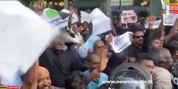 Plantation Workers Protest in Colombo Demanding 1700 Rupees from Government! Clash with Police! VIDEO Sri Lanka Latest News