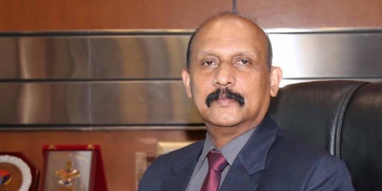 Former Defense Secretary Kamal Gunaratne Denies Rumors of Leaving Sri Lanka, Reaffirms Commitment to Homeland