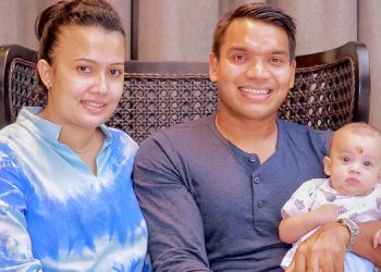 The claim that Namal Rajapaksa's family is fleeing the country is untrue.