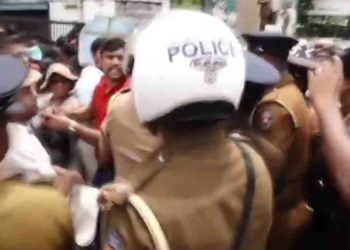 Protest Demands Re-Examination of Fifth Grade Scholarship Exam in Battaramulla