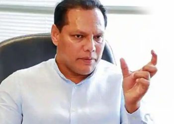 Dayasiri Jayasekara Highlights Conflicting Statements on Fuel Price Reduction by Minister and Petroleum Chairman