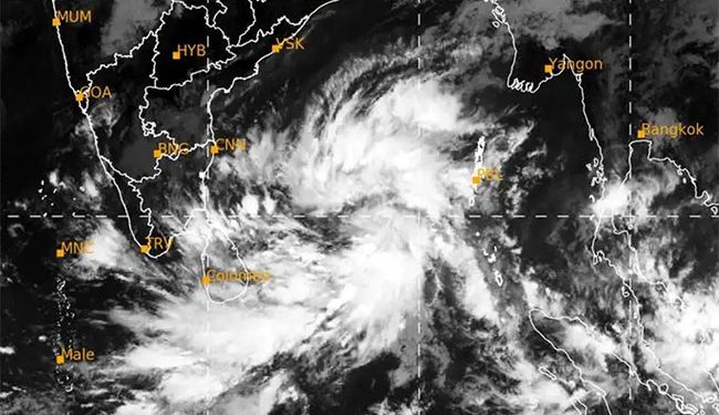 Low-Pressure Area in Bay of Bengal Expected to Impact Sri Lanka, Red Alert Issued