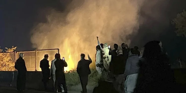 Supporters Demand Release of Former Pakistani Premier Imran Khan Amid Violent Clashes in Islamabad