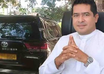 Former MP Sujeewa Senasinghe Files FR Petition Against Acting IGP and 16 Officers Over Jeep Seizure