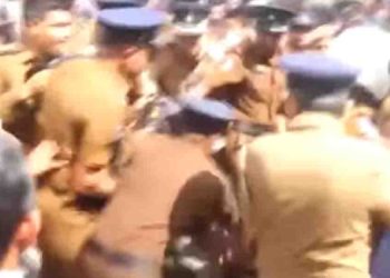 Police Disperse Protest by Joint School Development Officers’ Association; Tense Confrontation Ensues