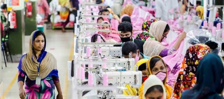Bangladesh Faces Economic Crisis as Garment Industry Declines; India’s Surat Emerges as a Global Alternative