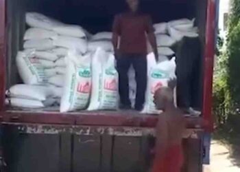 Akuressa Cooperative Distributes White Rice to Matara with Tri-Forces Support at Rs. 205