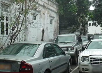 Abandoned Government Vehicles Discovered at Sravasti Mandir Premises in Colombo 07 During Inspection