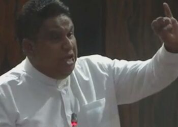 Minister Wasantha Samarasinghe Uses Range Rover, MP Seen with Ministry Vehicle in Poonagala Estate