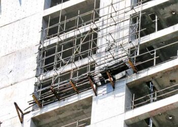 Unfinished Krrish Building in Fort Catches Fire Twice, Firefighters Struggle Without Proper Systems