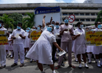 27 Protesters Arrested for Defying Court Order in Front of Health Ministry