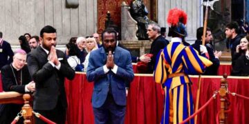 Sri Lankan MPs Pay Final Respects to Pope Francis at the Vatican on Behalf of the Nation