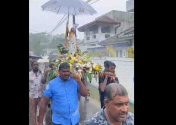 Easter Sunday Procession Held at St. Sebastian’s Church in Katuwapitiya Despite Heavy Rain