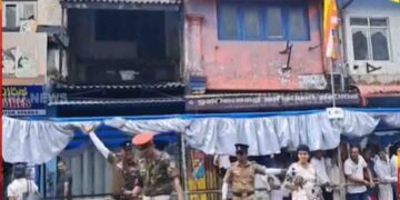 Police Officer Caught on Video Abusing Military Personnel at Kandy Tooth Relic Exhibition