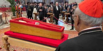 Cardinal Malcolm Ranjith Pays Final Respects to the Pope