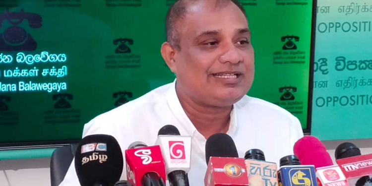 Niroshan Padukka Says Anura Kumara Was Unwilling to File Case Against Ex-IGP Tennakoon