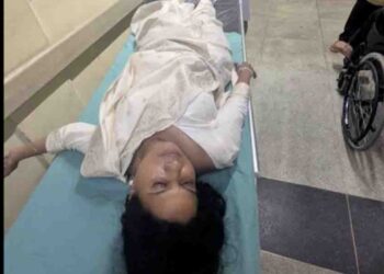 UNP MP Uluwaduge Sandamali Hospitalized After Alleged Attack by NPP Activists Near Colombo Office