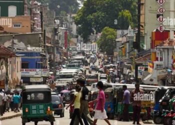 Kandy Municipal Council Approves Resolution to Remove Unauthorized Street Vendors Ahead of Esala Perahera