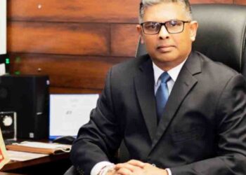 Minister Bimal Ratnayake Breaks Silence on 323 Container Trucks Leaving the Port