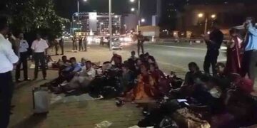 Teachers Stage Overnight Protest at Presidential Secretariat Over School Admission Demand