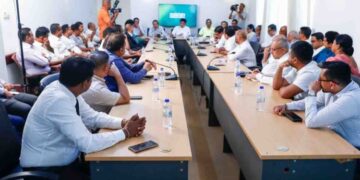 Opposition Leaders Unite to Discuss Arrest of Former President Ranil Wickremesinghe