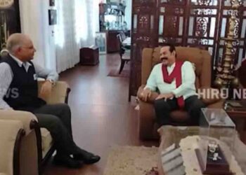 Indian High Commissioner Santosh Jha Meets Mahinda Rajapaksa at Carlton House