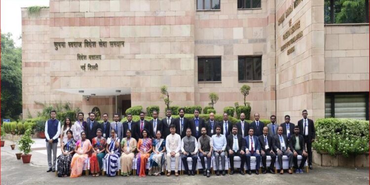 Government media officials from Sri Lanka trained in India