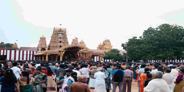 Sampath Bank Strengthens Community Engagement at Nallur Kandaswamy Kovil Festival with 200,000 Devotees