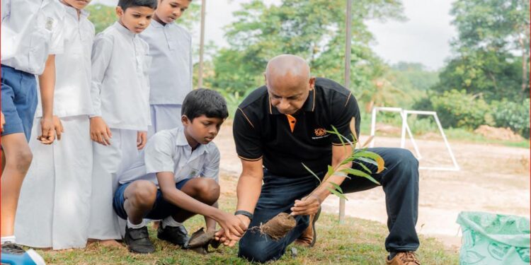Siyapatha Finance Kicks Off National School-level Tree Planting Project