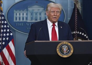 Trump Calls for Gaza Bombing Halt, Claims Hamas Open to ‘Lasting Peace