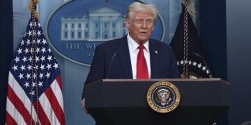 Trump Calls for Gaza Bombing Halt, Claims Hamas Open to ‘Lasting Peace